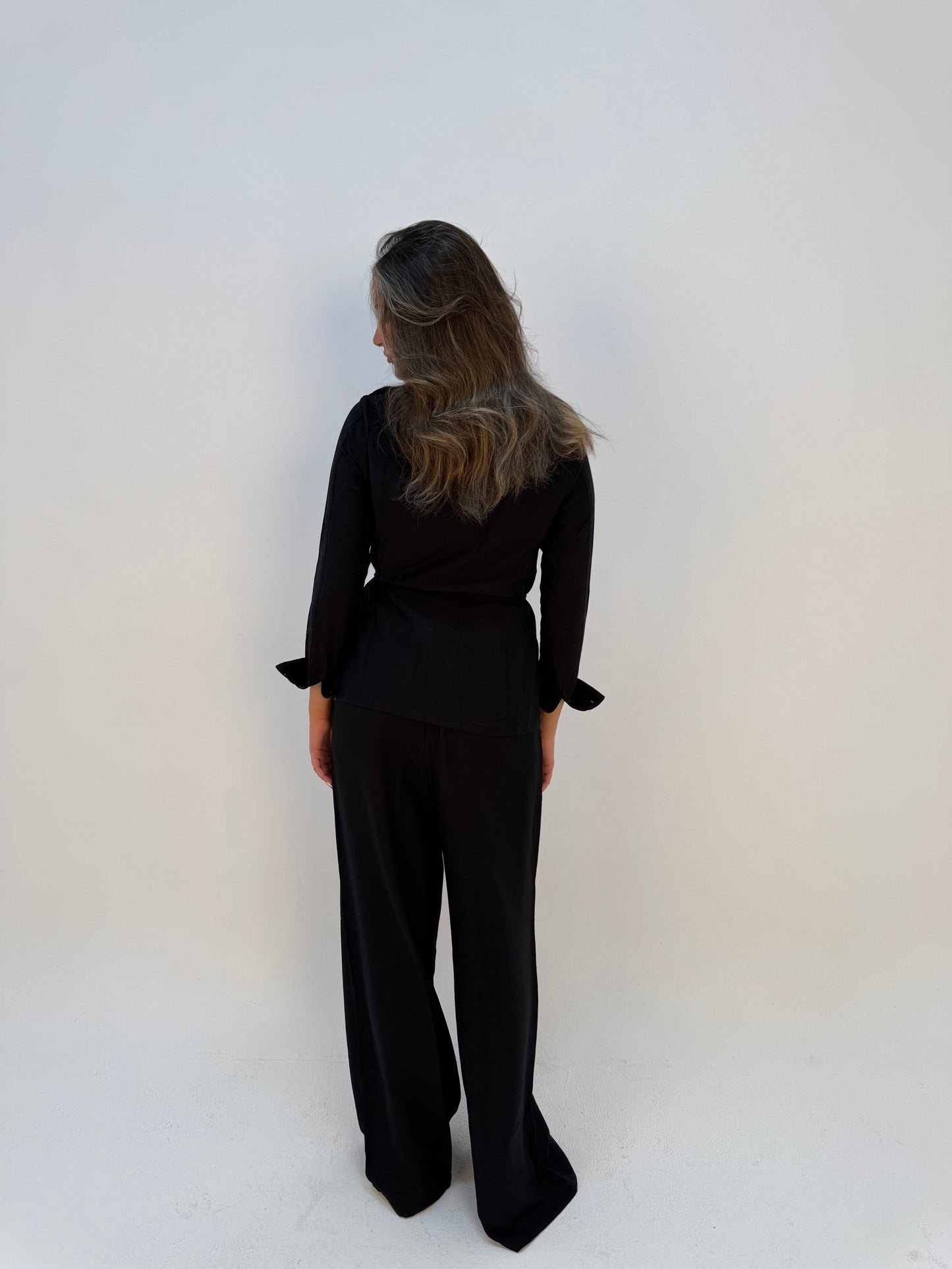 Black Linen Grace