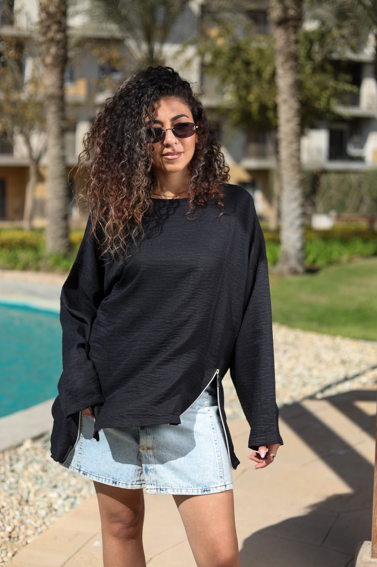 Black Versa Zip Top
